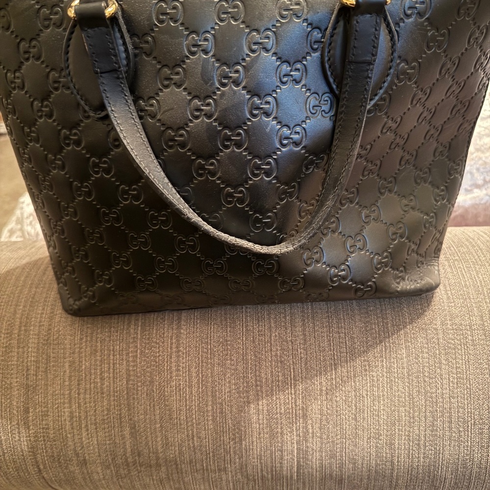 Black Gucci tote